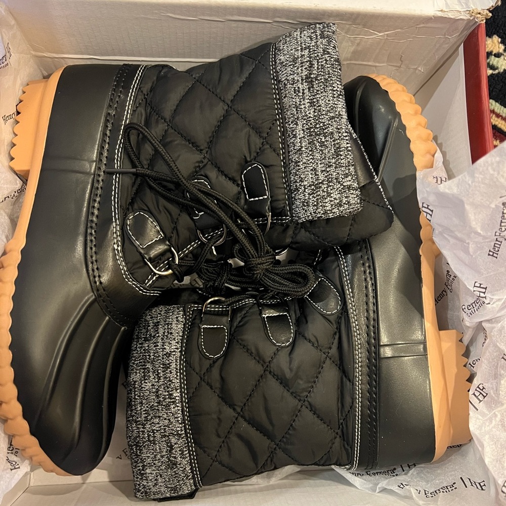 Duck Boots Unworn!
